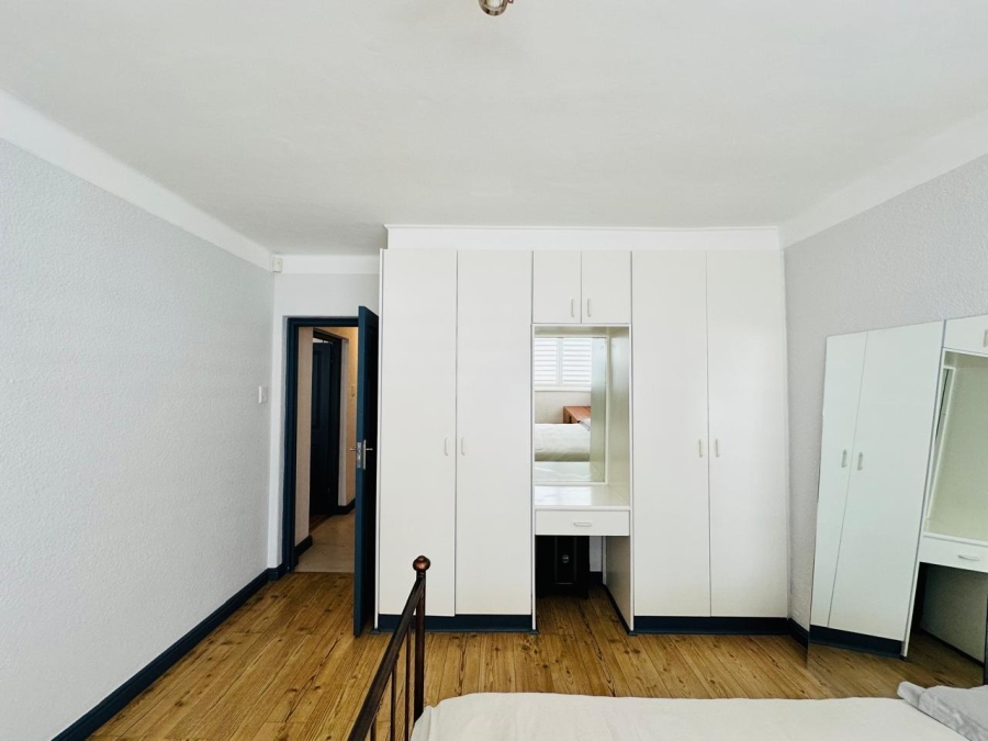 3 Bedroom Property for Sale in Sea Point Western Cape